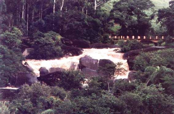 Cachoeira da ponte de pedra